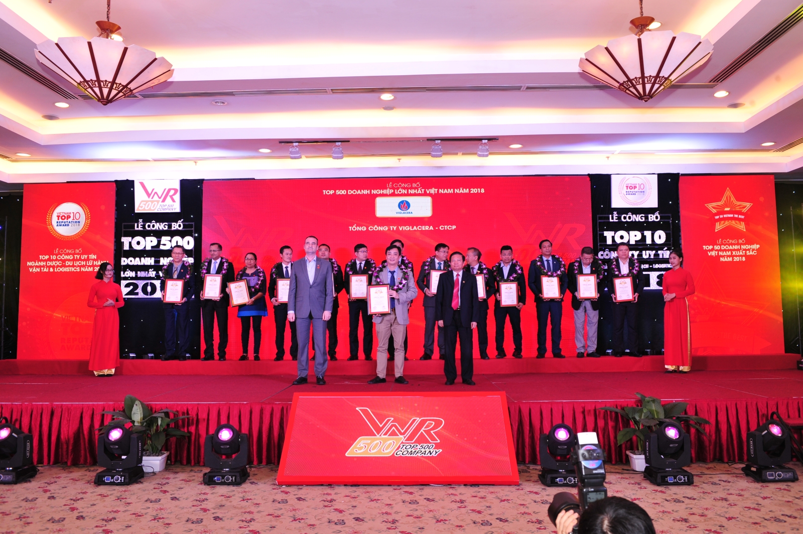 VNR500: Viglecera Corporation – JSC ranks top 500 biggest enterprises in Vietnam ‘s building materials market.